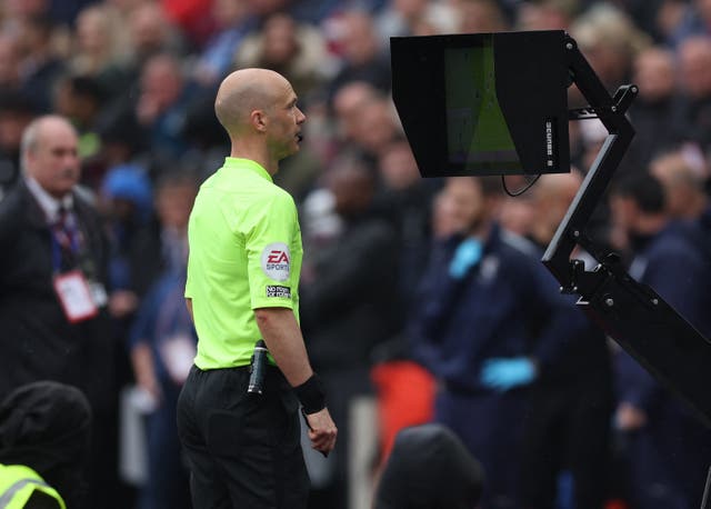 <p>VAR was introduced to the Premier League for the 2019/20 season </p>