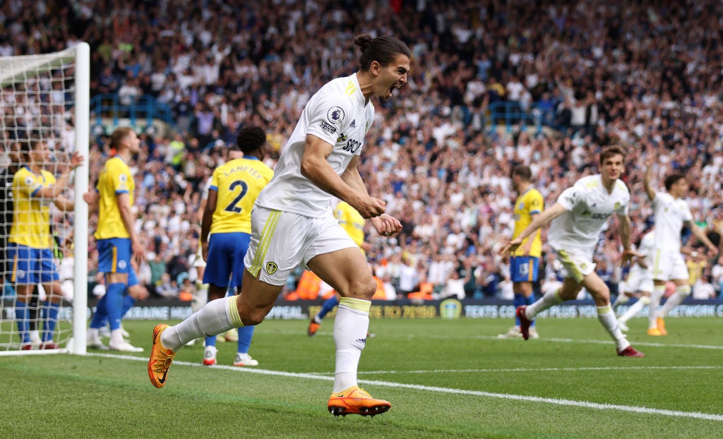 Pascal Struijk scores a dramatic late goal for Leeds at Elland Road