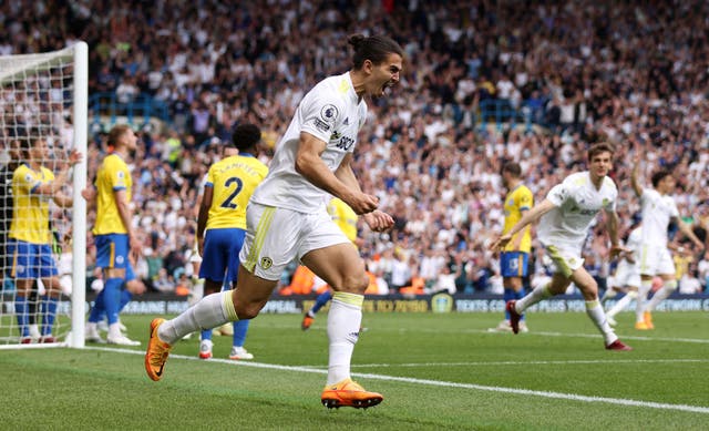 <p>Pascal Struijk scores a dramatic late goal for Leeds at Elland Road </p>