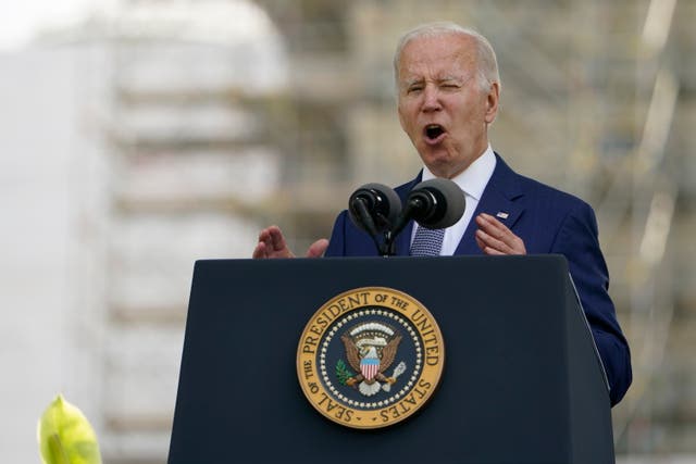 <p>Biden dio un discurso en el Servicio Conmemorativo de los Oficiales Nacionales de la Paz</p>