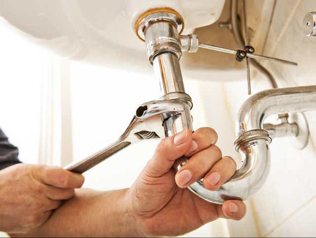 <p>Rogue plumbers were the most prevalent kind of shoddy workmen, according to pollsters</p>