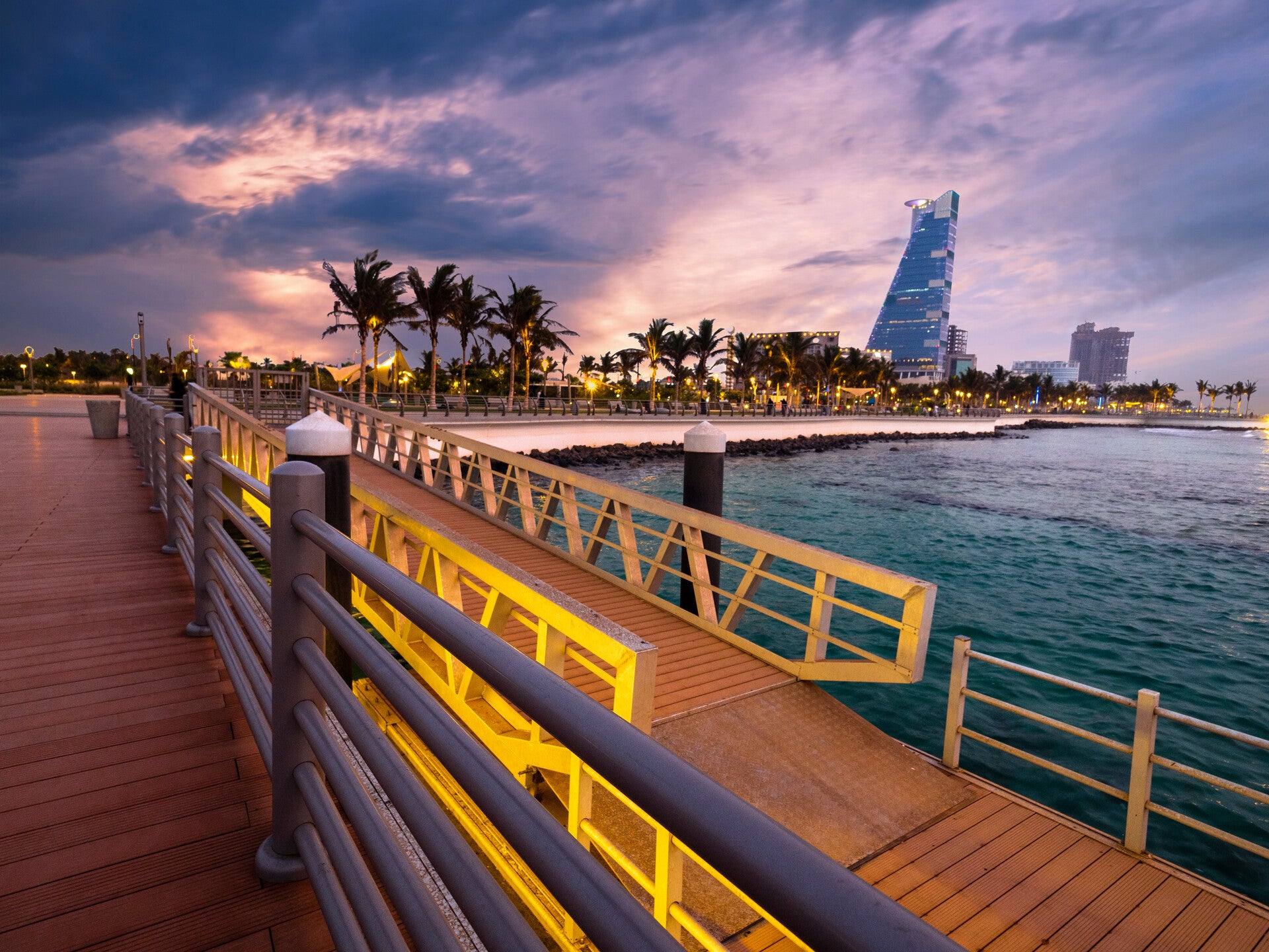 Enjoy food that boosts your mood on the beautiful Jeddah waterfront