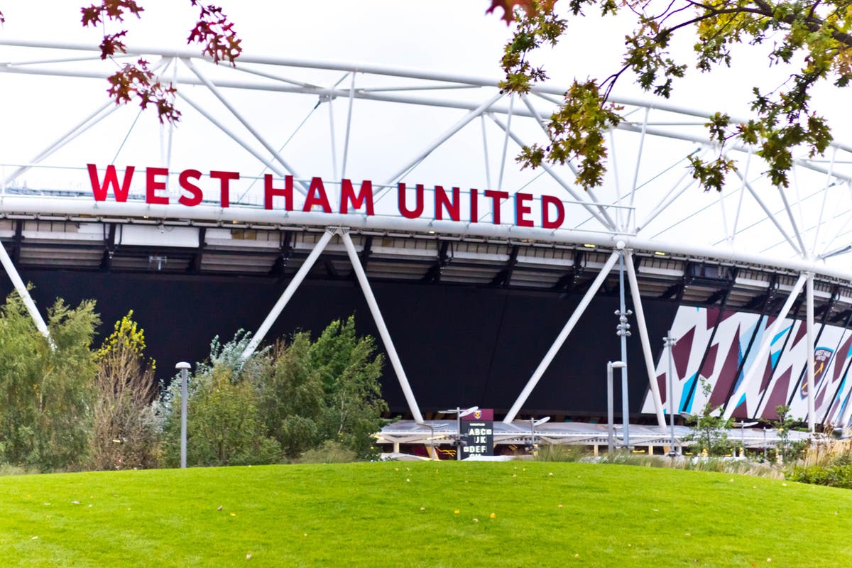 West Ham fans ‘racially abused Orthodox Jewish man on flight to ...