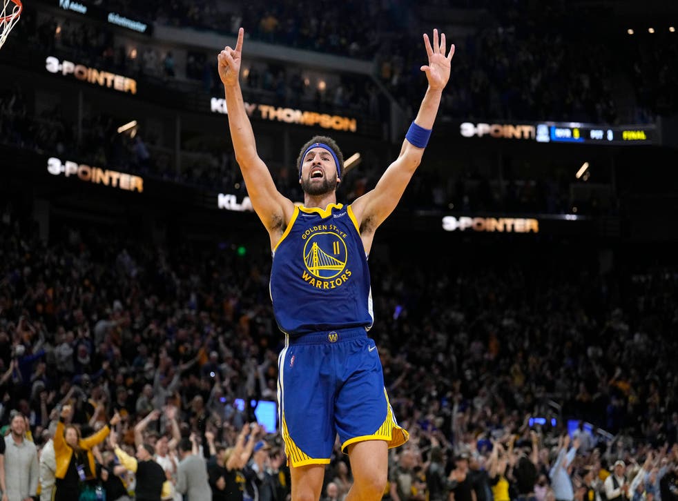 MAVERICKS-WARRIORS PANORAMA