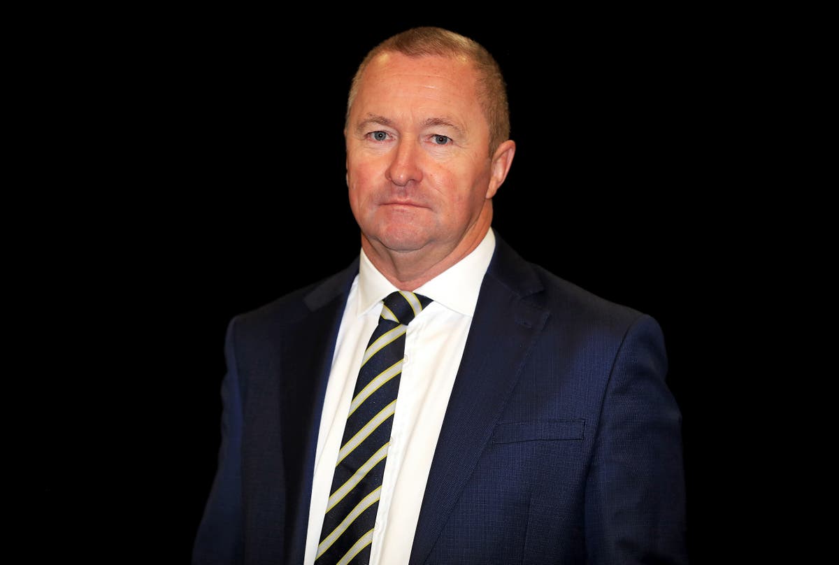 Paul Farbrace: Che Simmons may play for England after signing Warwickshire deal Paul Farbrace: Che Simmons may play for England after signing Warwickshire deal