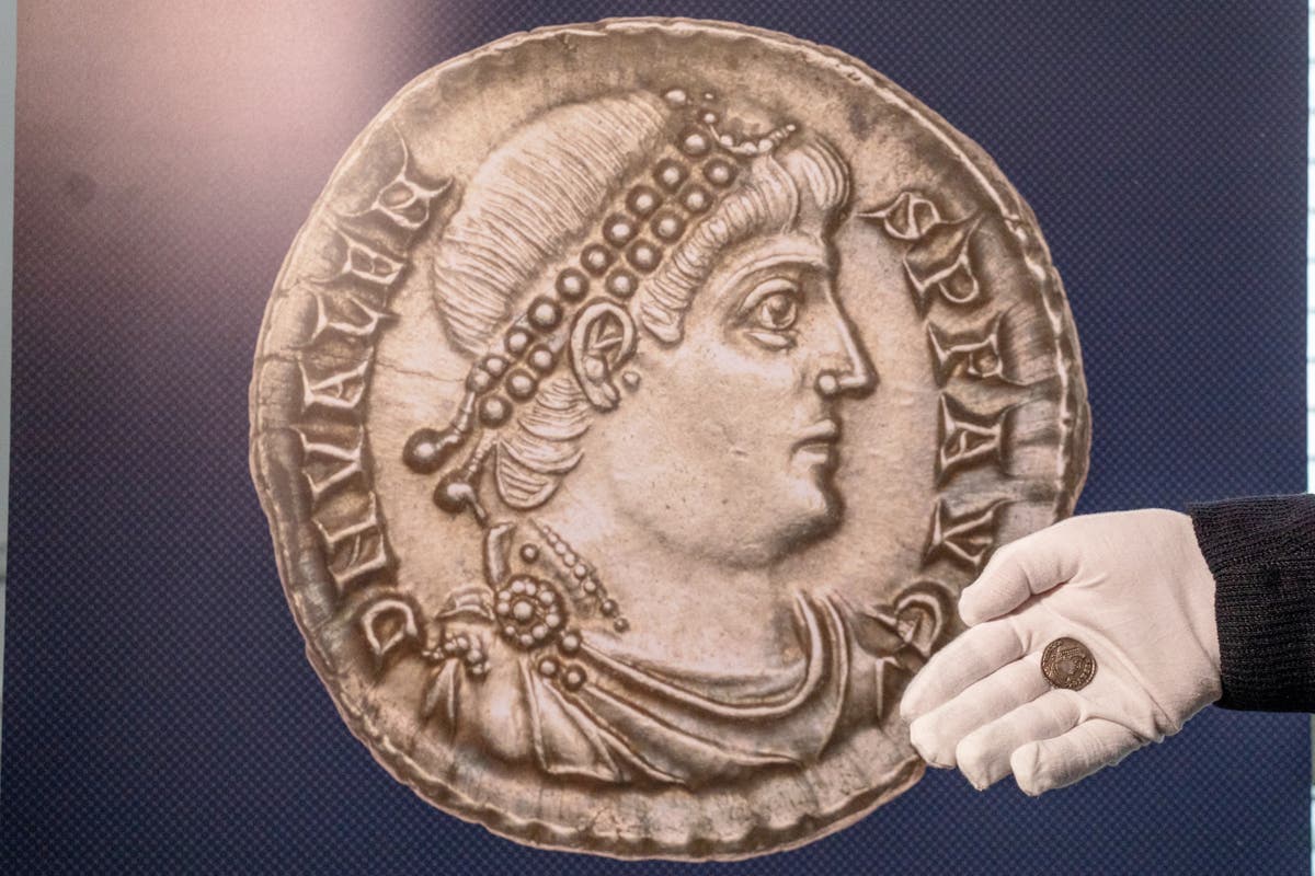 Roman silver coins discovered by treasure hunters sells for thousands