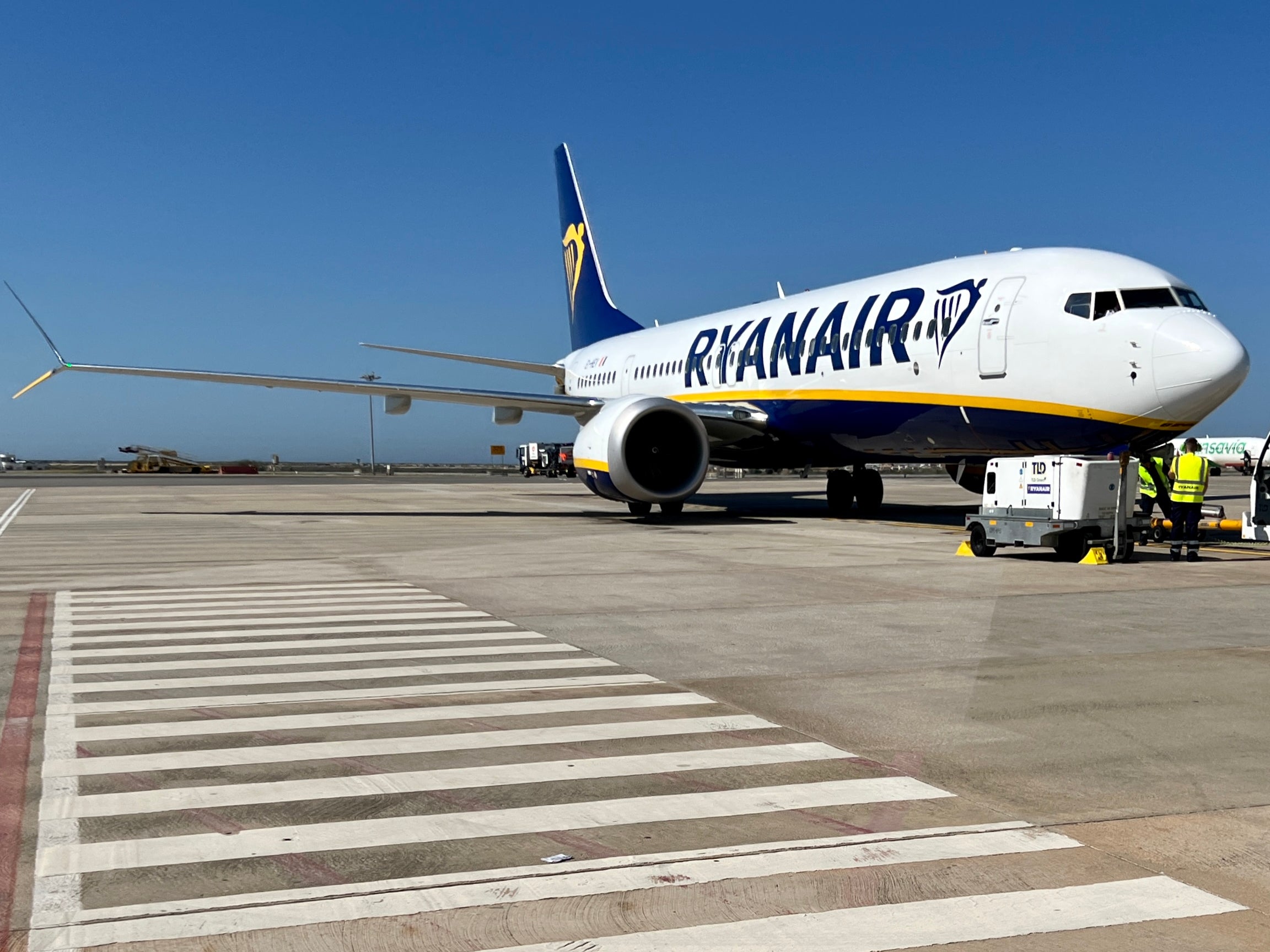 En route: a Boeing 737-8200 designed for Ryanair, at Faro airport in Portugal