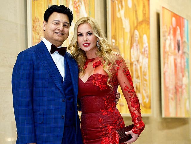 <p>Mohammad Zahoor junto a su esposa Kamaliya en 2018</p>