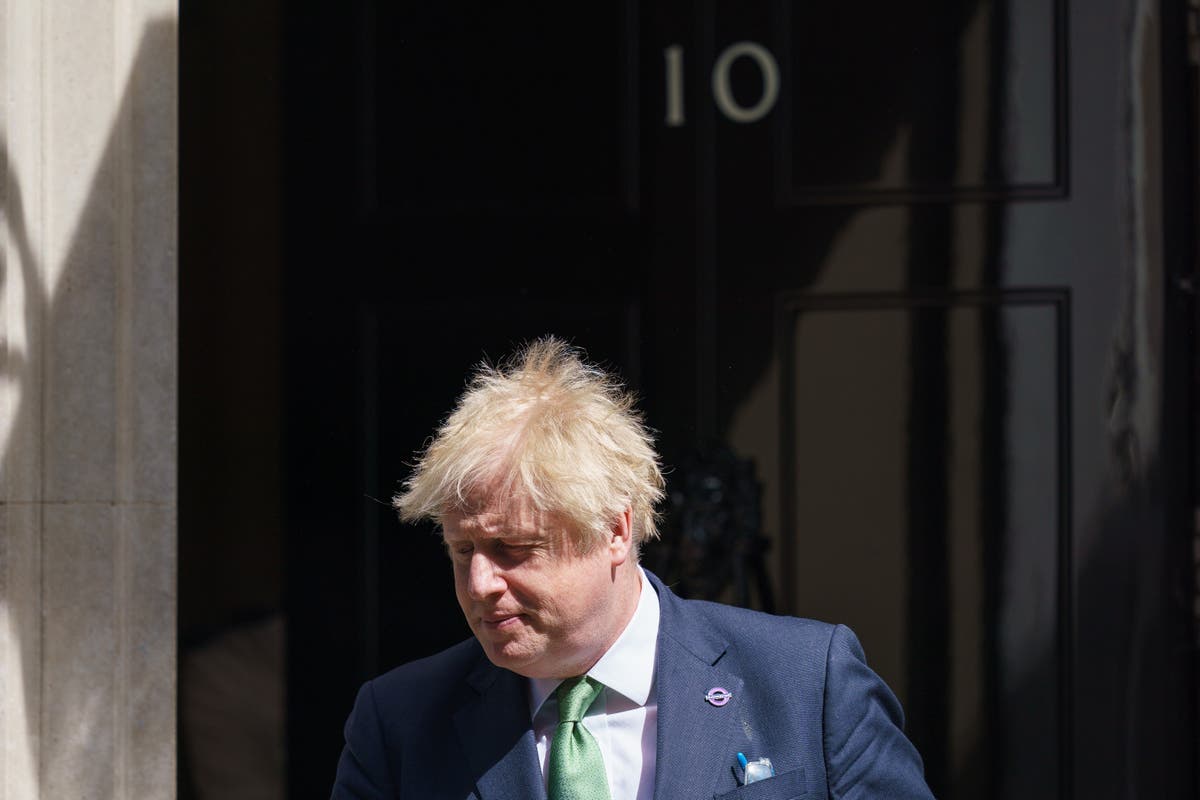 Boris Johnson news latest: Sue Gray report ‘to name No 10 Partygate covid rule-breakers’