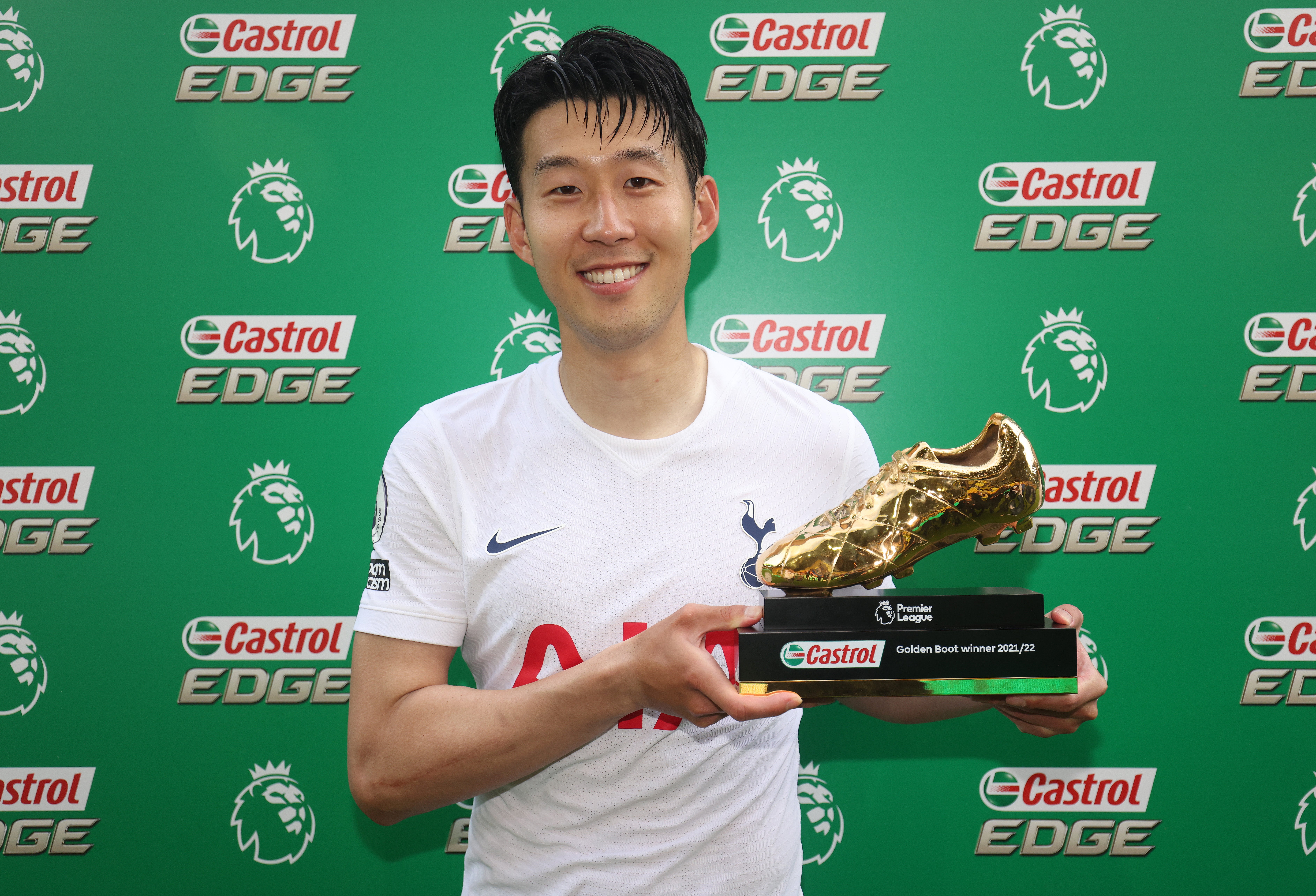 Golden boot winner store premier league