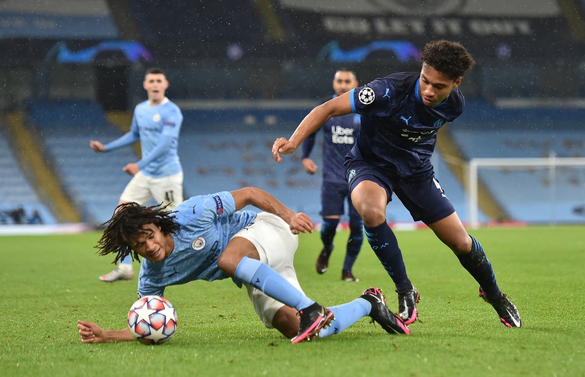 Aston Villa sign midfielder Boubacar Kamara from Marseille on a five-year deal