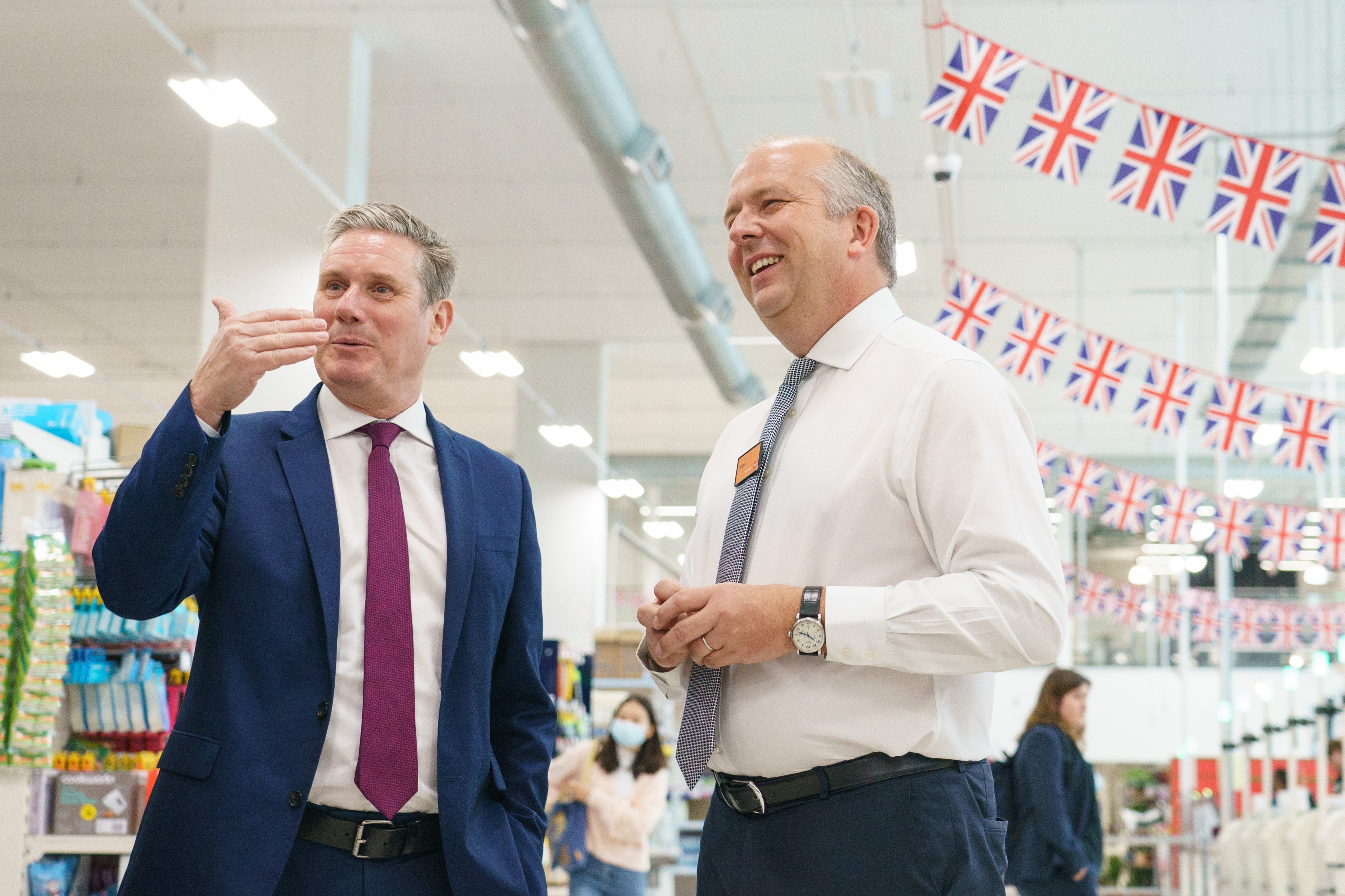 Labour Party leader Sir Keir Starmer with Sainsbury’s Chief Executive Officer Simon Roberts (right) during a visit to Sainsbury’s at Nine Elms (Dominic Lipinski/PA)