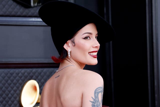 <p>Halsey at the Grammys</p>