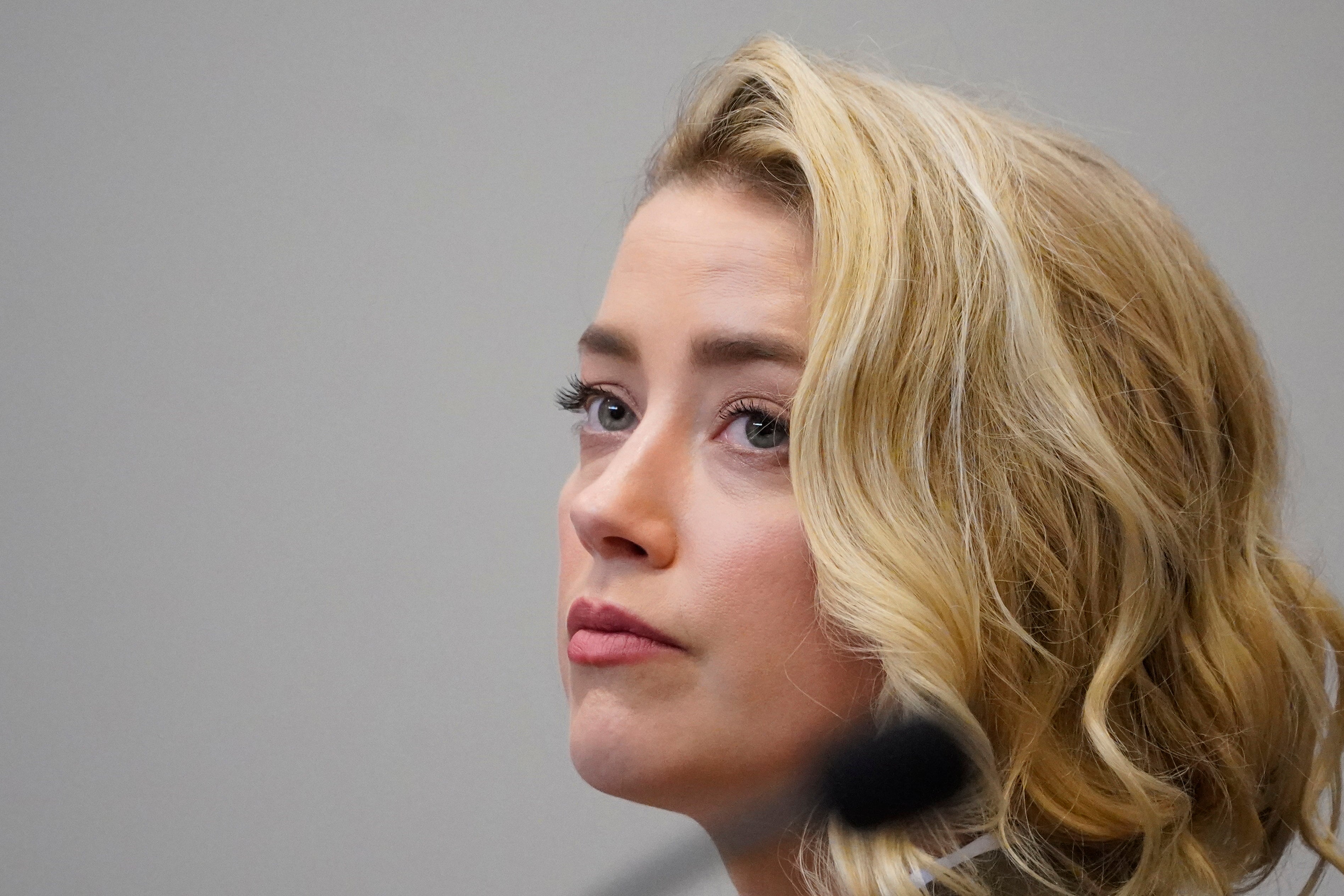 Amber Heard photographed at Virginia’s Fairfax County court house on Monday (23 May)