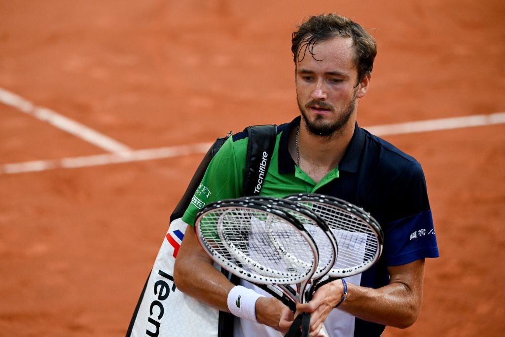 French Open 2022 LIVE: Latest scores and updates as Daniil Medvedev opens Roland Garros campaign