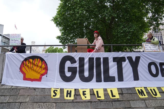 <p>Protesters outside Shell's AGM</p>