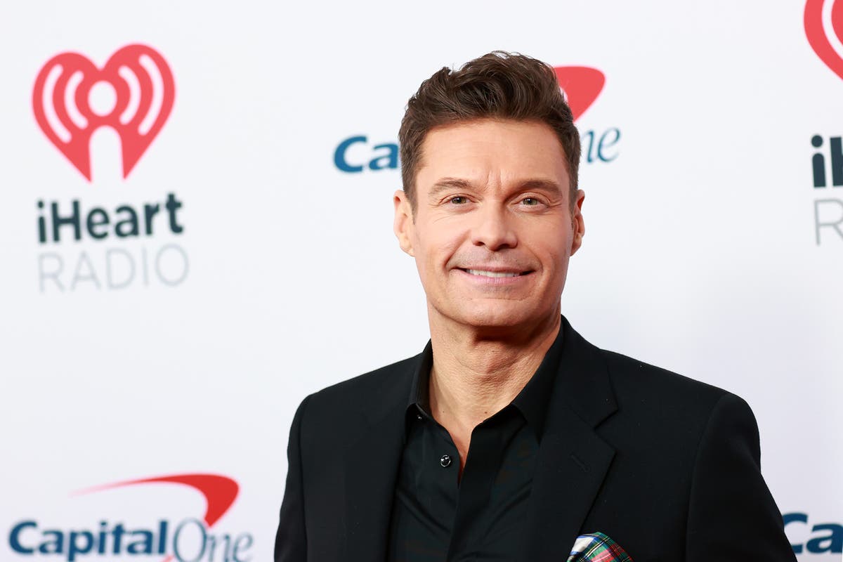 Ryan Seacrest supports CNN’s decision to scale back on alcohol during NYE broadcast