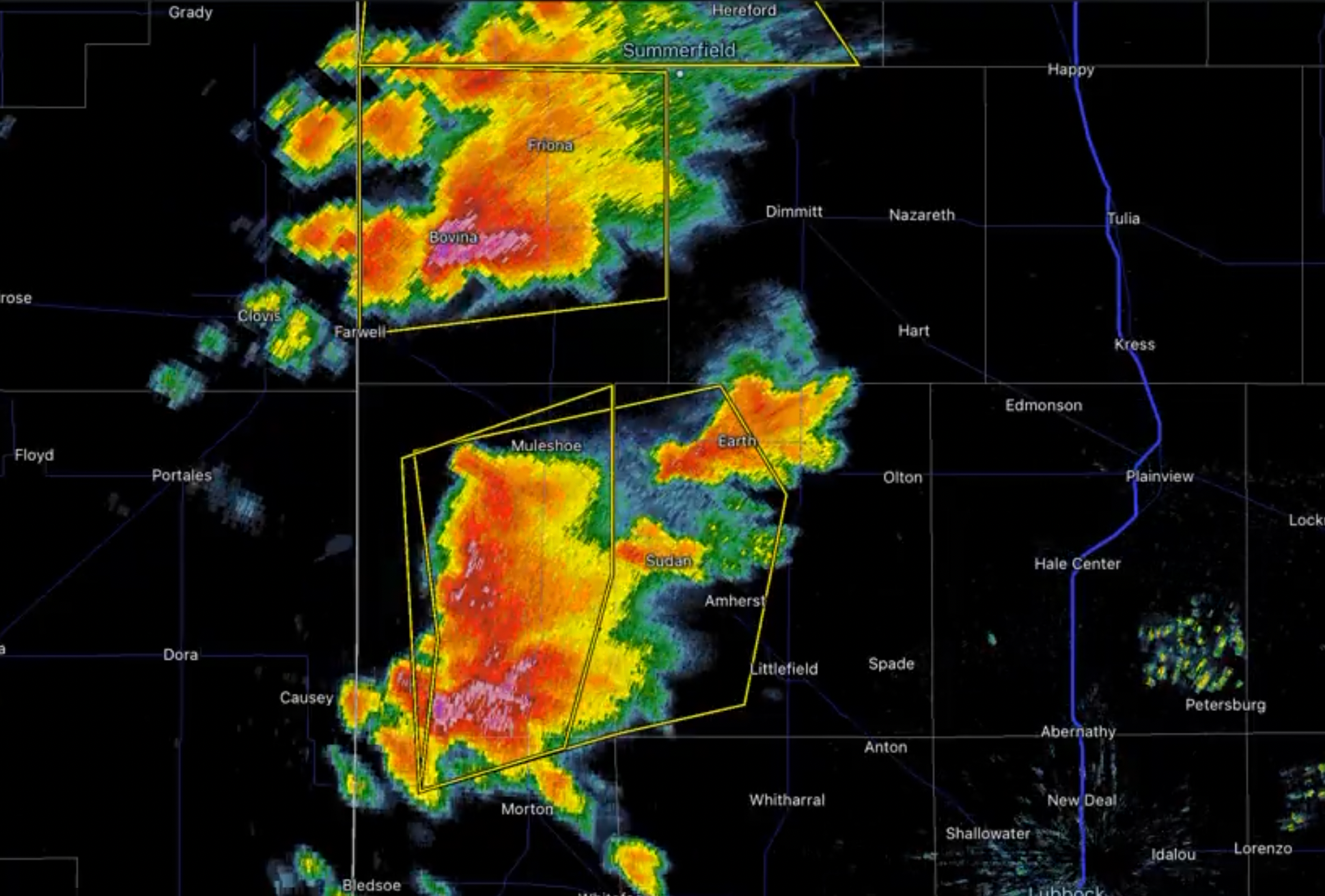 <p>Sever thunderstorms power through north Texas on Monday</p>