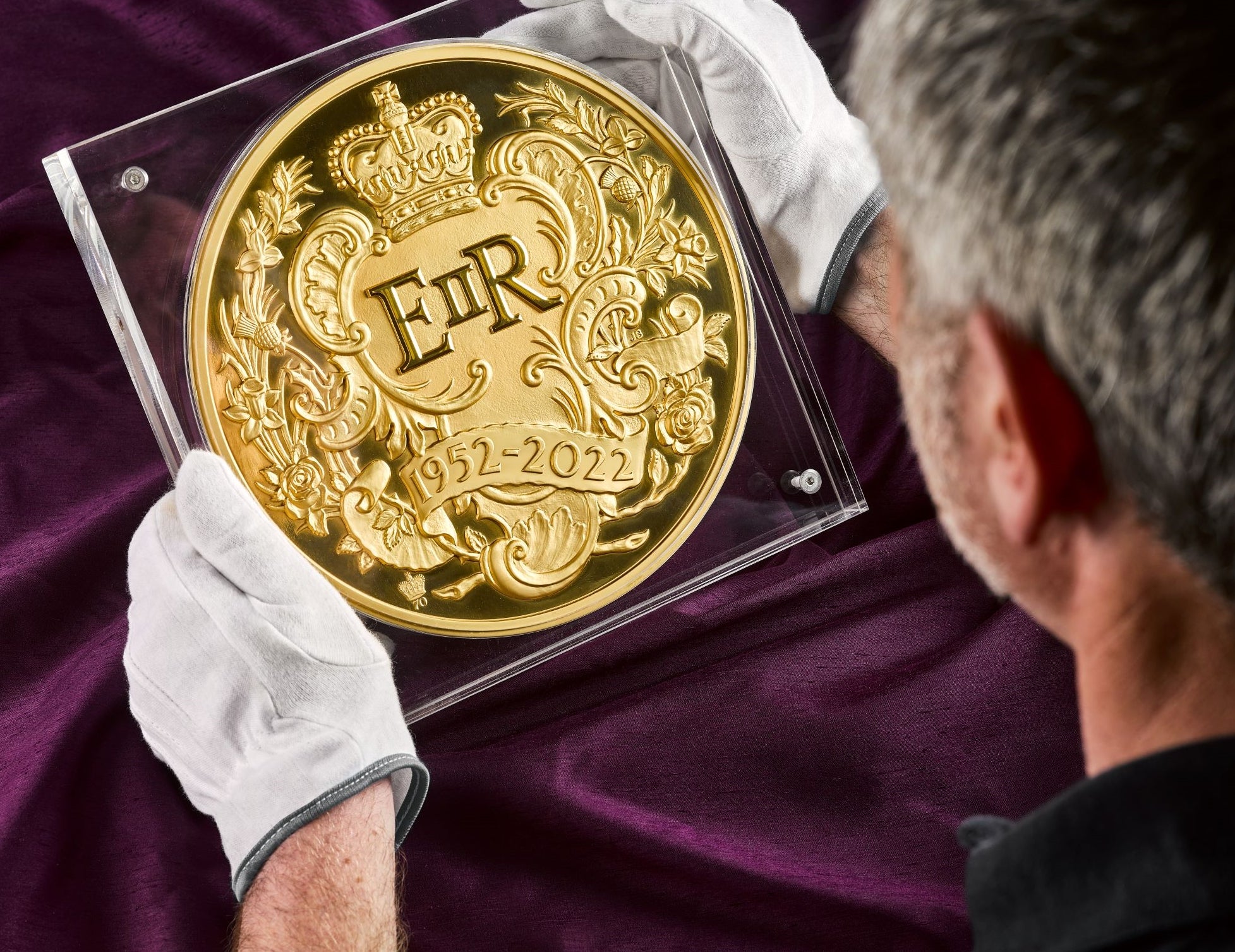 The Royal Mint’s giant Platinum Jubilee coin (Royal Mint/PA)
