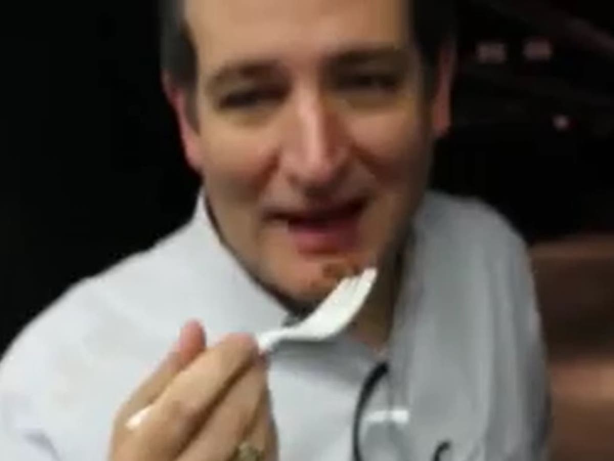 Video re-emerges of Ted Cruz grinning as he fries bacon on same gun model used by Texas school shooter