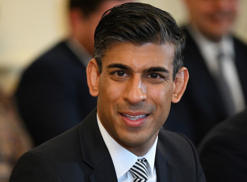 <p>Chancellor Rishi Sunak branded ‘out of touch’ after reportedly paying £10,000 to fly by private helicopter to Tory dinner in Wales</p>