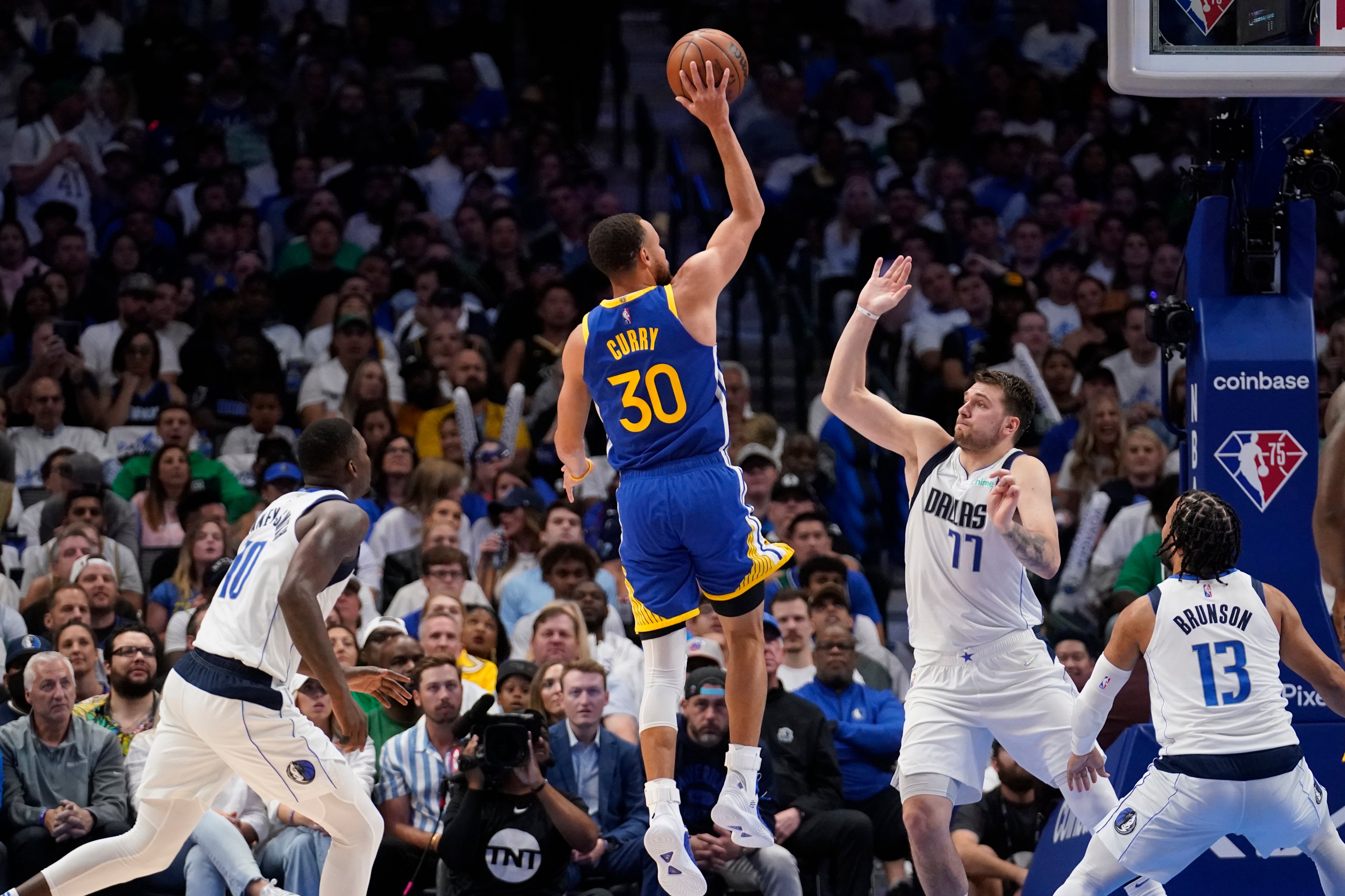 Warriors esperan resolver la serie ante Mavs en casa | Independent Español