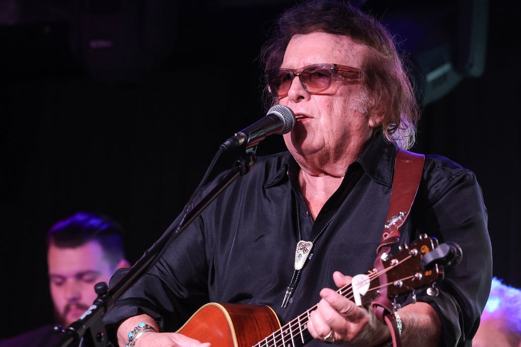 Don McLean drops out of NRA rally concert following Texas shooting