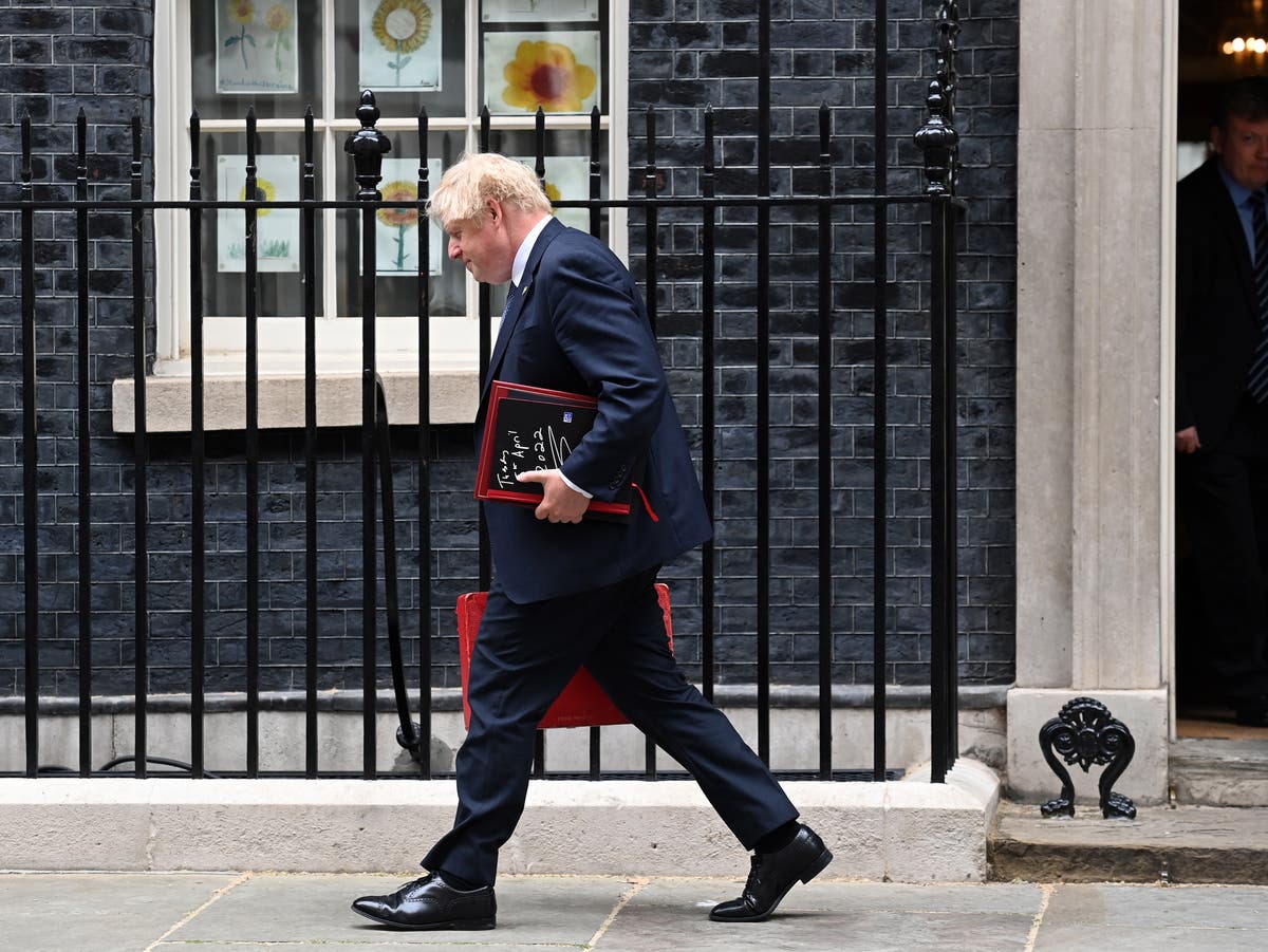 How many Tory MPs are calling for Boris Johnson to quit and who are they?