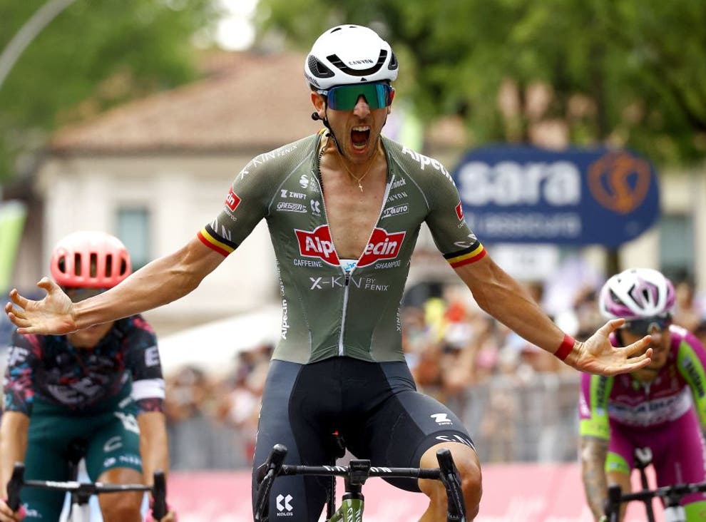 Dries De Bondt wins Stage 18 of Giro D’Italia as breakaway denies ...