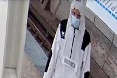 Homeless man set on fire at bottom of Chicago Trump tower