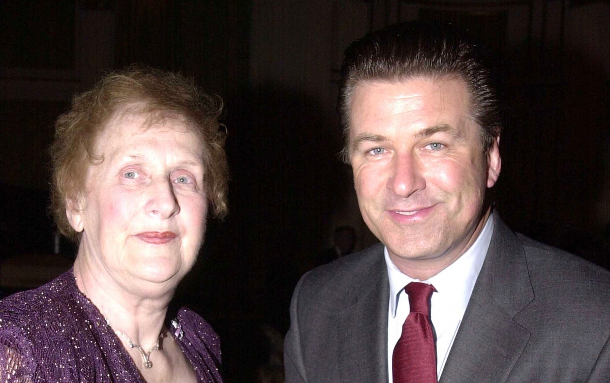 Alec Baldwin announces the death of mother Carol: ‘We are all enormously proud of her accomplishments’