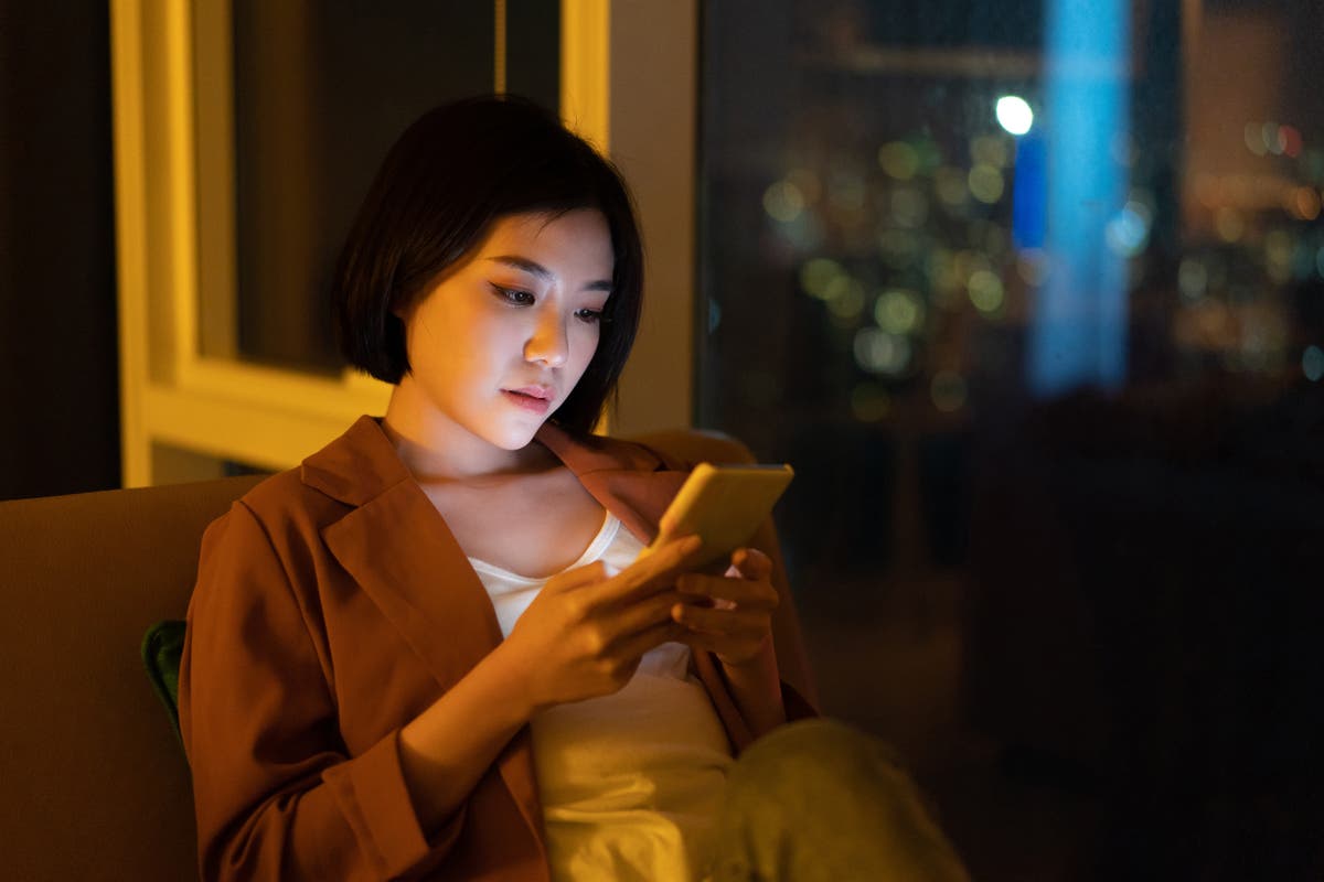 Chinese woman sends over 30,000 text messages to ‘lonely people’ Chinese woman sends over 30,000 text messages to ‘lonely people’