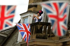 Sunny Saturday to give way to mixed weather ahead of Jubilee