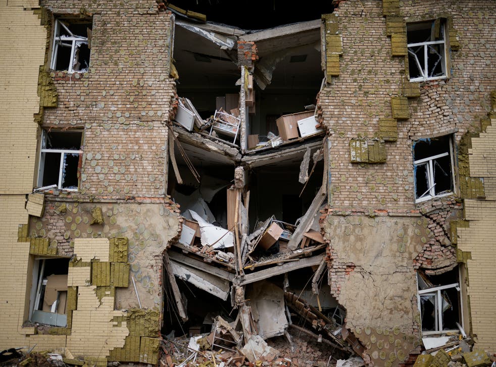 <p>A damaged residential building in Bakhmut, eastern Ukraine</p>