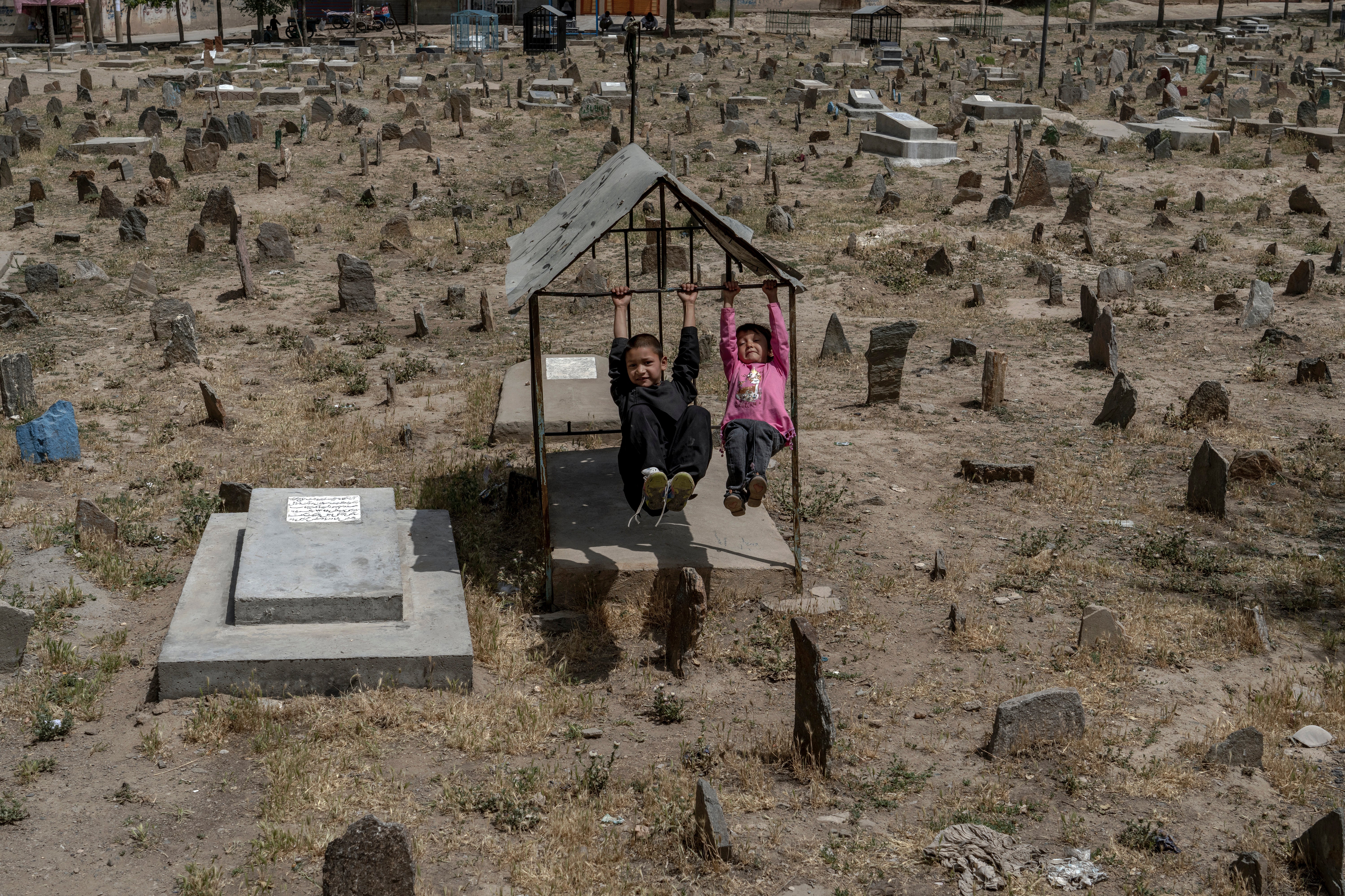 Afghanistan Kabul Cemeteries Photo Gallery