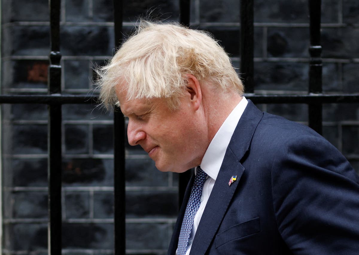 Boris Johnson in &lsquo;real trouble&rsquo; and could face confidence vote next week, former Tory leader predicts