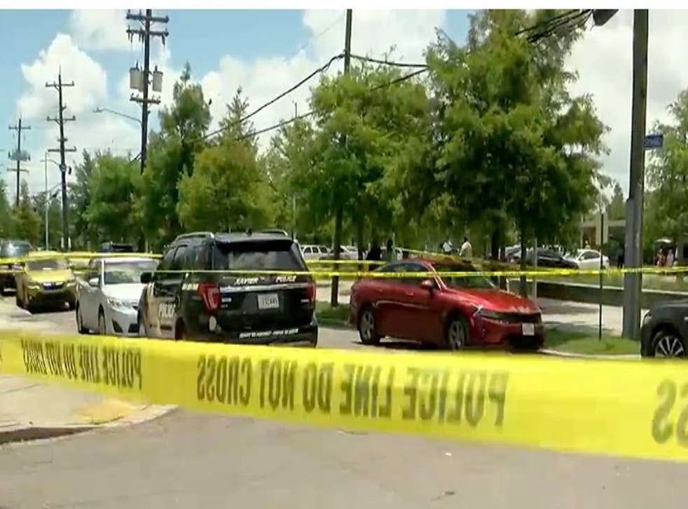 One killed, two wounded in shooting outside high school graduation ceremony  in New Orleans | The Independent