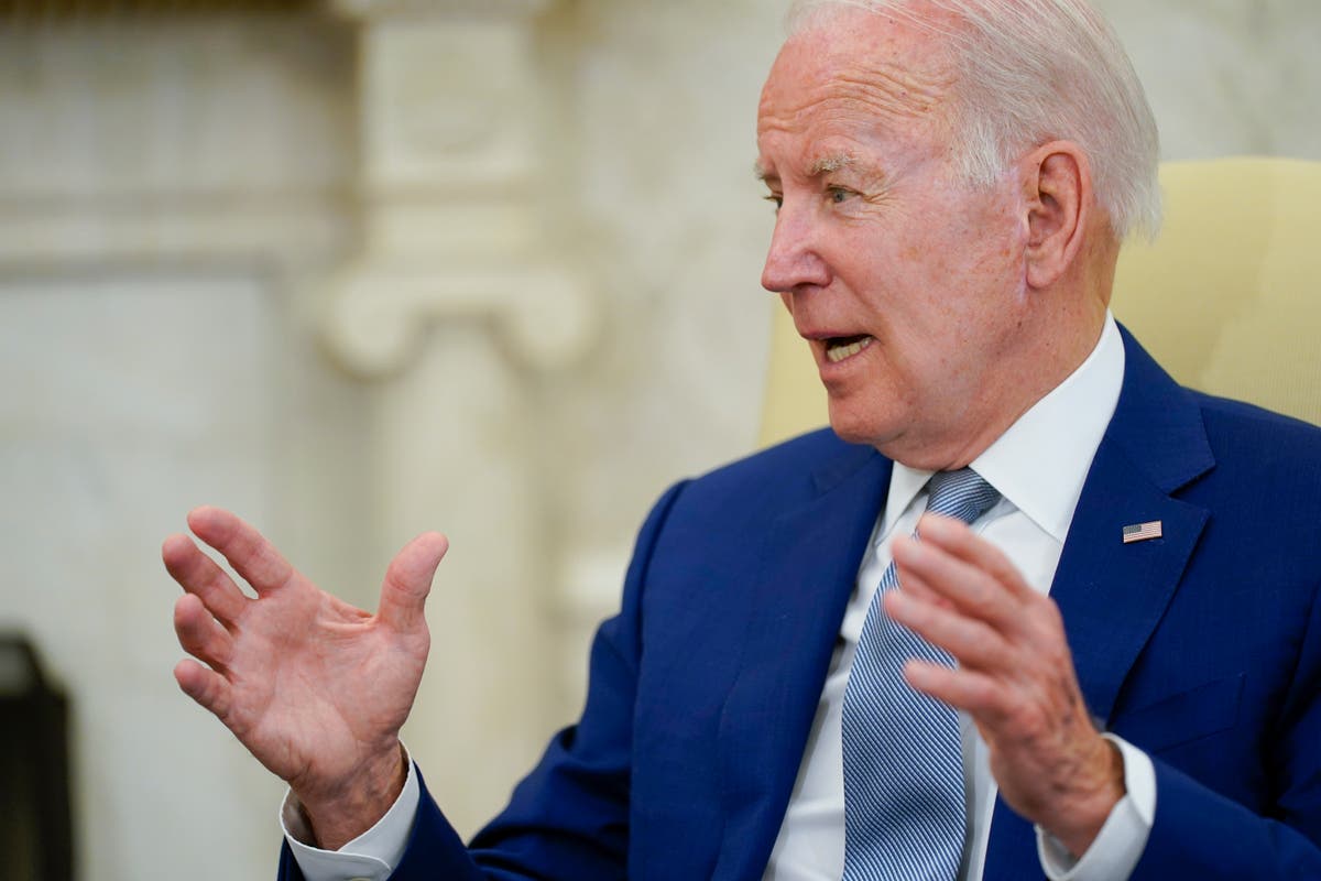 Biden reverses and announces he will send advance rocket systems to Ukraine