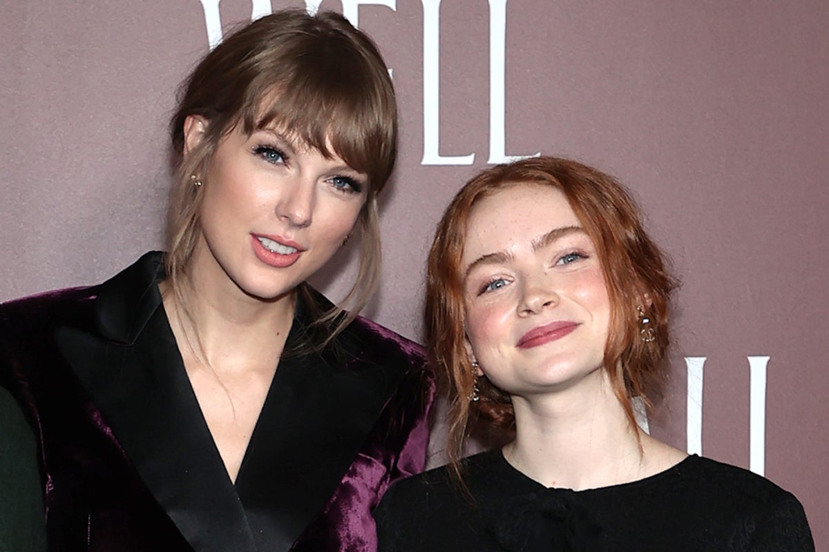 Stranger Things star Sadie Sink names which Taylor Swift song would(01)