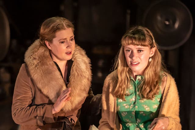<p>Amy Adams and Lizzie Annis in ‘The Glass Menagerie'</p>