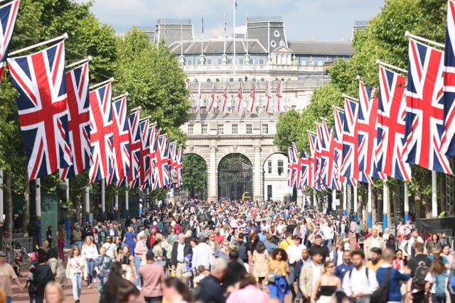 Crowds flock to The Mall near Buckingham Palace (James Manning/PA)