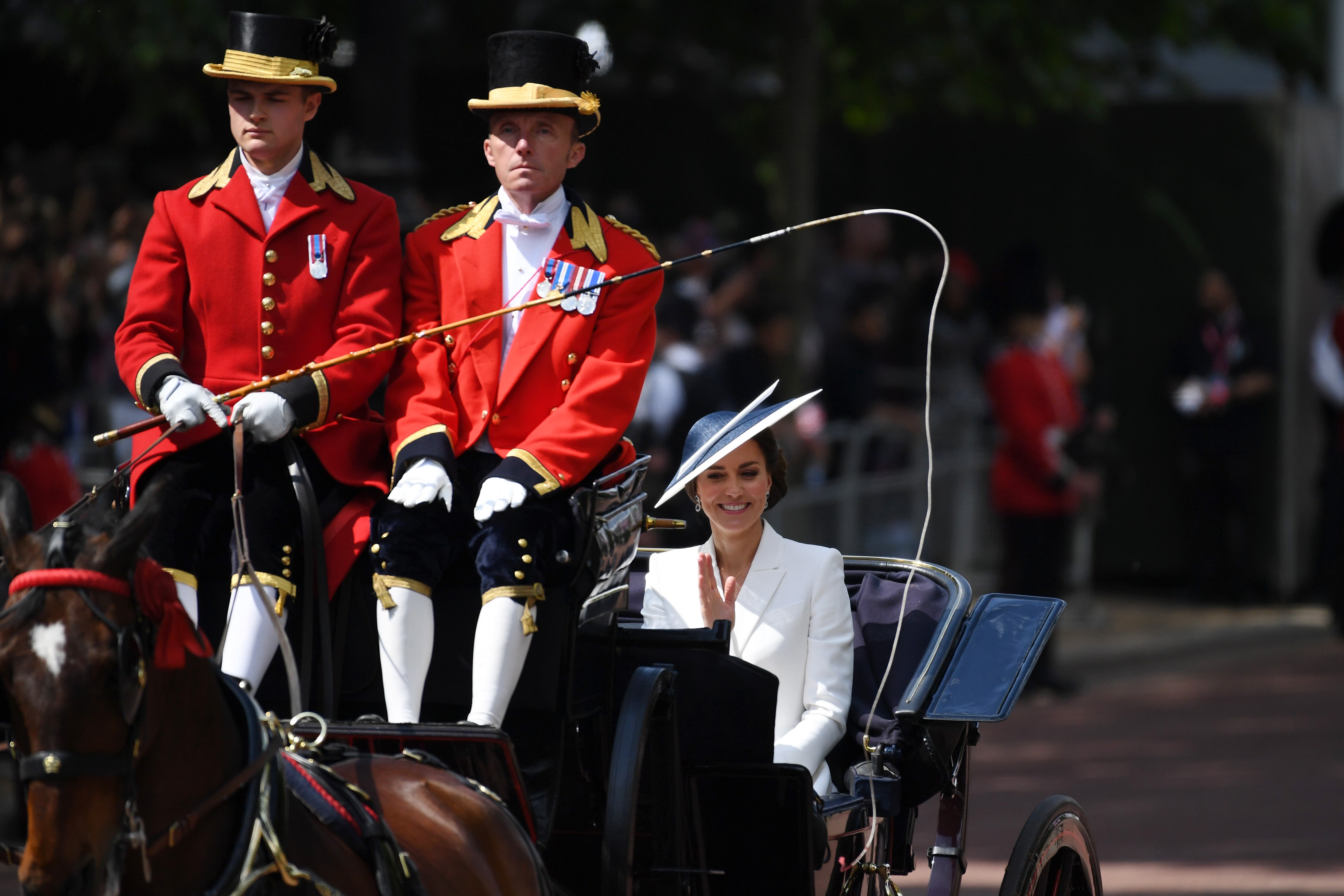 Kate waves to the crowds