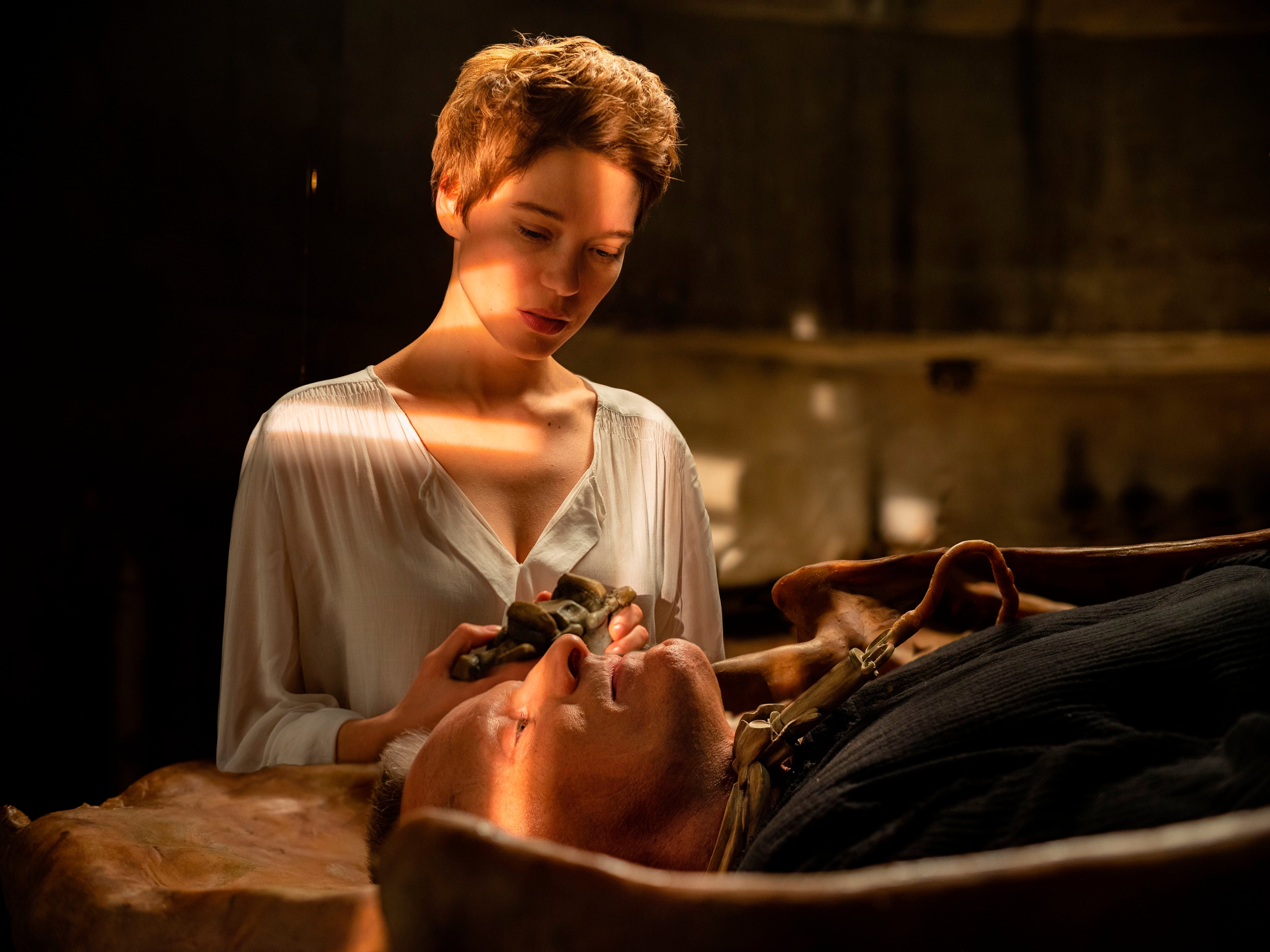 RESEÑA-CRIMES OF THE FUTURE