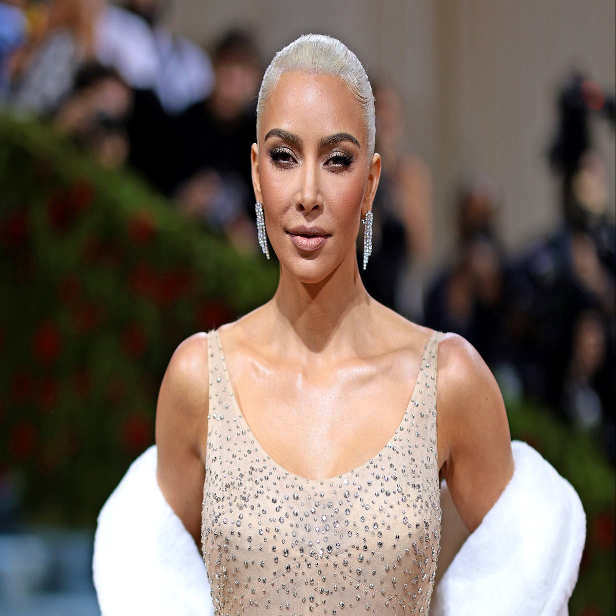 Marilyn Monroe dress worn by Kim Kardashian is 'permanently damaged',  collector claims | The Independent