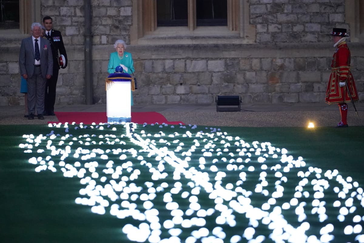 First Jubilee beacon sends a spark of light around the globe