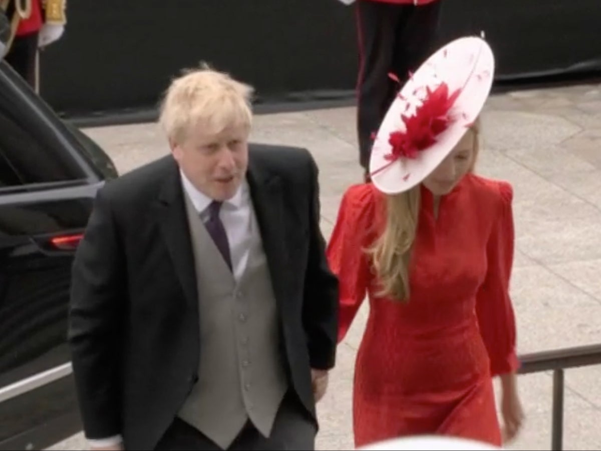 Boris Johnson booed as he arrives for Queen’s Jubilee service at St Paul’s