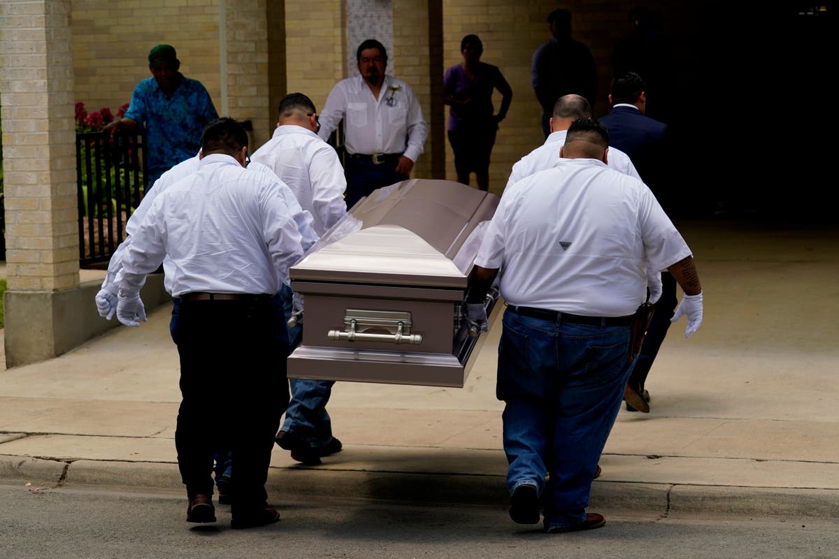 Father of Uvalde victim demands AR-15 manufacturer reveal ‘communications with gunman’