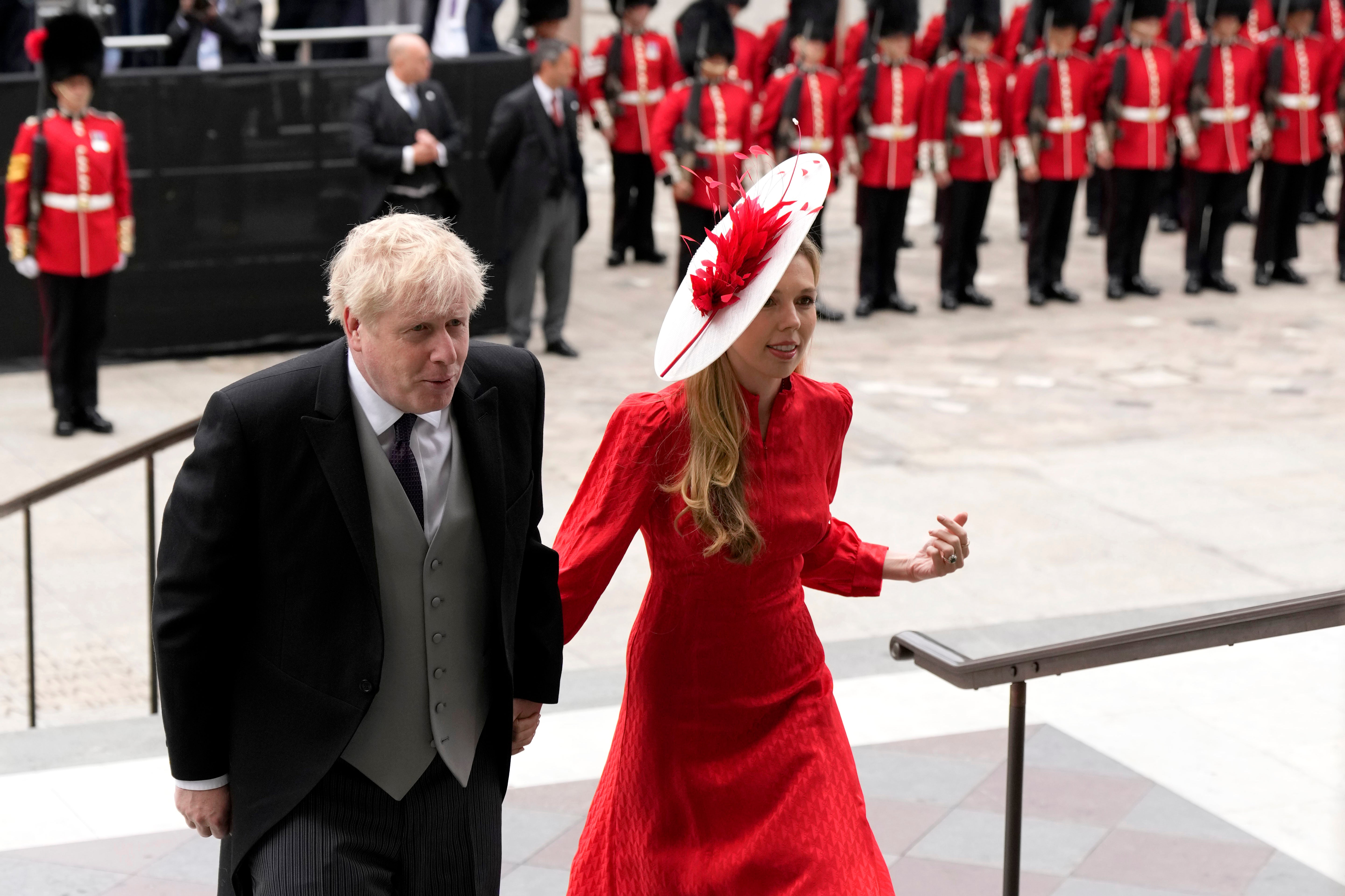 Johnson and wife Carrie arrive to St Paul’s