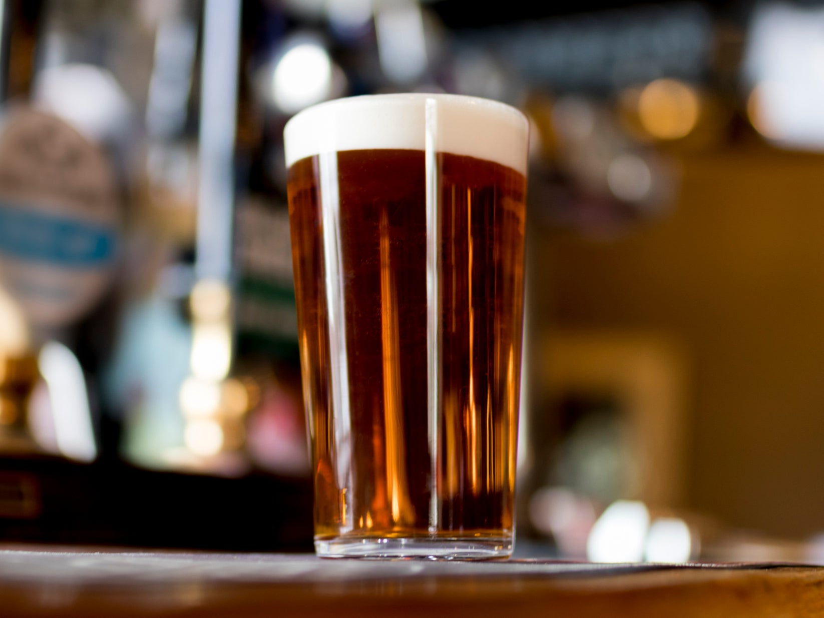 Average pint costs nearly £4 for first time
