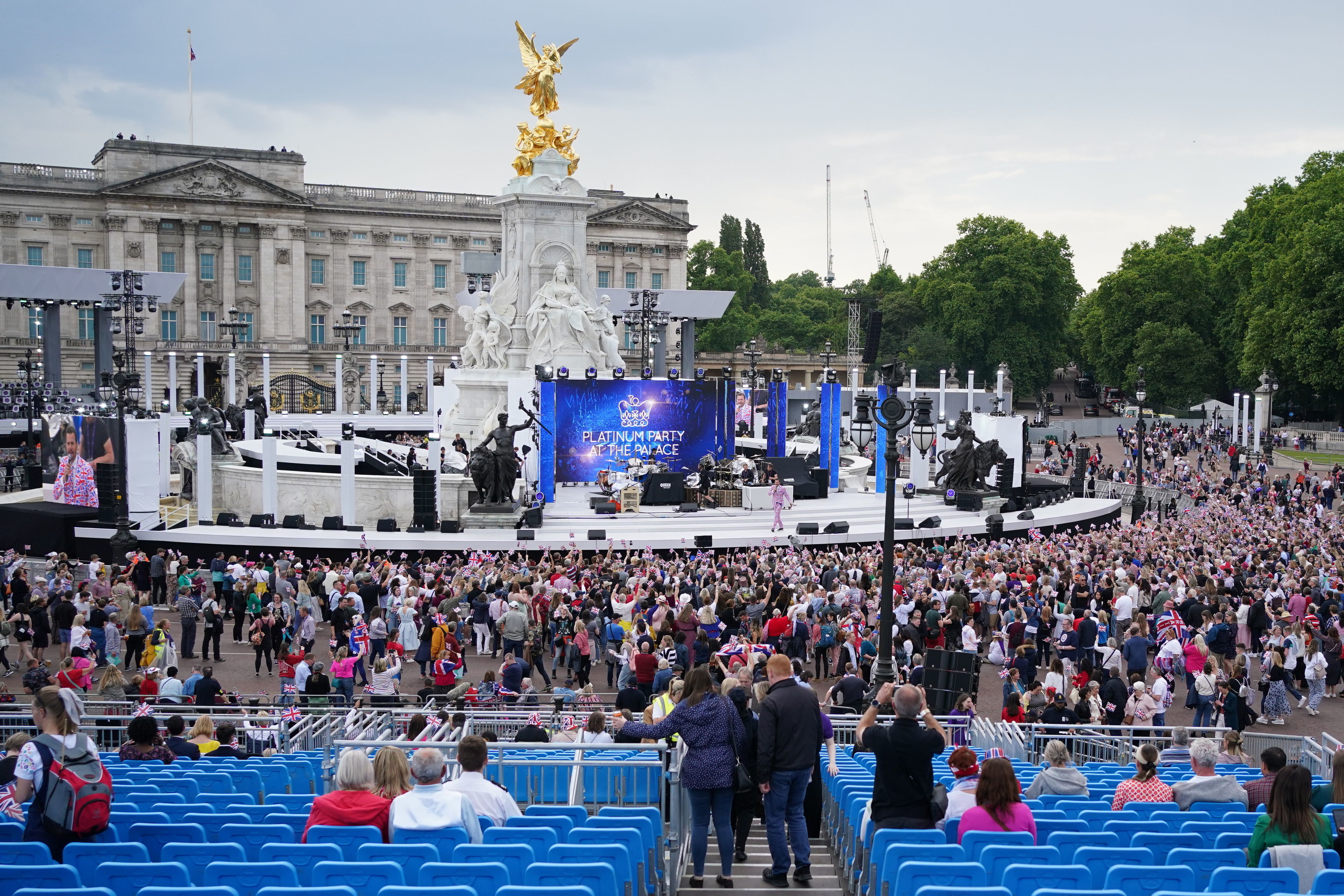 The crowd arriving before the start of the Platinum Party at the Palace in front of Buckingham Palace